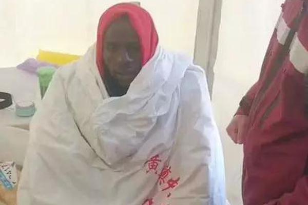 有钱任性！每日邮报：哈兰德花费33万英镑为女友购买爱马仕手提包